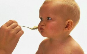 Ребенок плохо ест прикорм